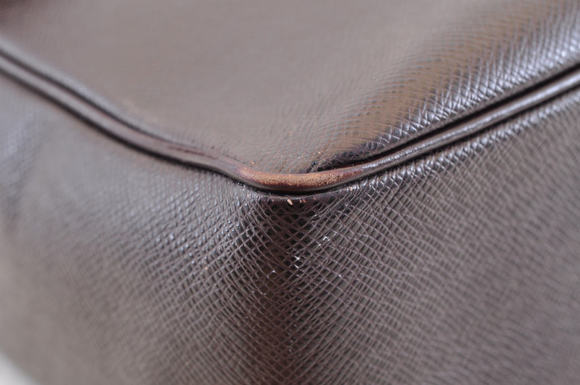 LOUIS VUITTON Yaranga Shoulder Bag - Picture 8 of 16
